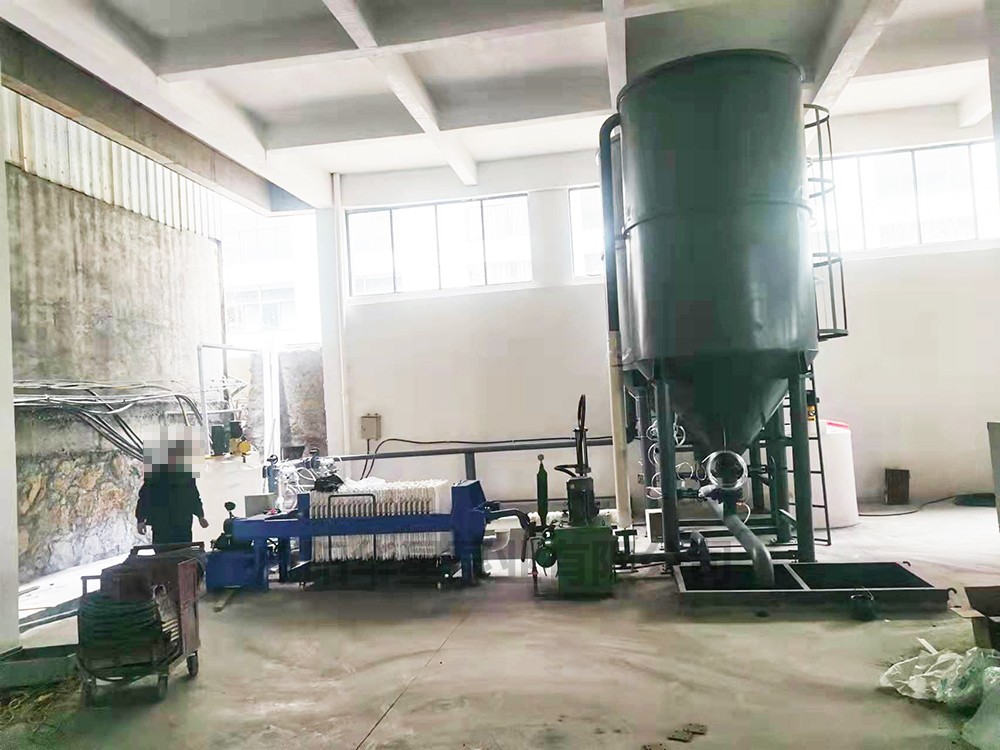 30平方廂(xiang)式壓濾(lü)機3