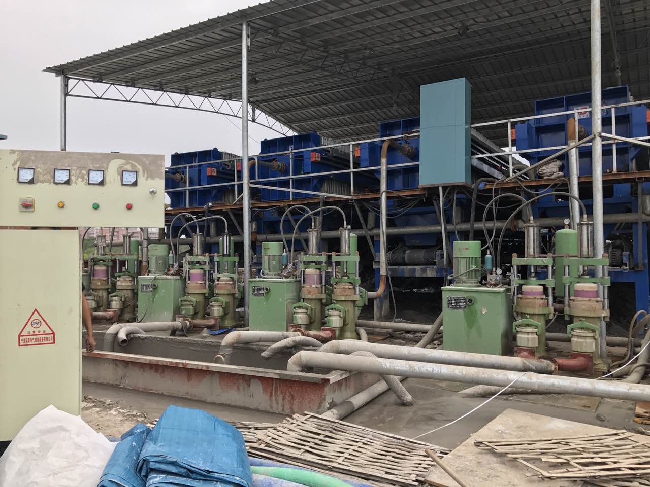 陶(tao)瓷柱(zhu)塞泵(beng)